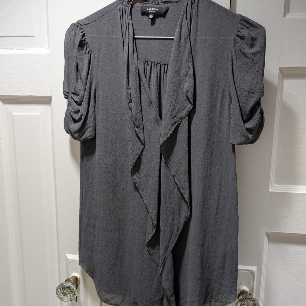 100% Silk Short Sleeved Grey Babaton Blouse